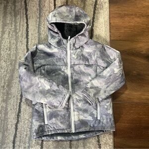 All in Motion boys gray camo winter jacket, size 6/7